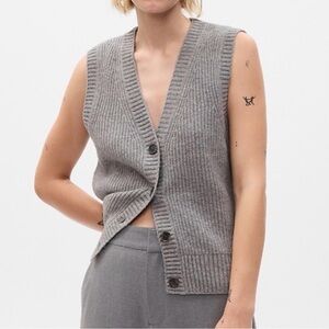 GAP Heather Gray Knit Sweater